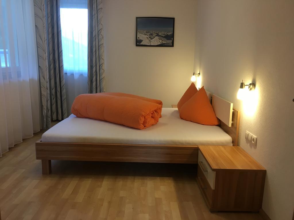 Ferienwohnung Holzknecht Єрценс Екстер'єр фото